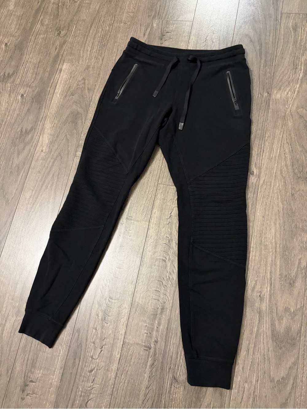 Alo Men's Black Jogger Pants image 2